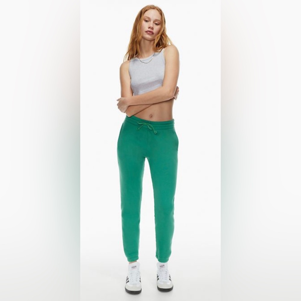 Aritzia sweatpants